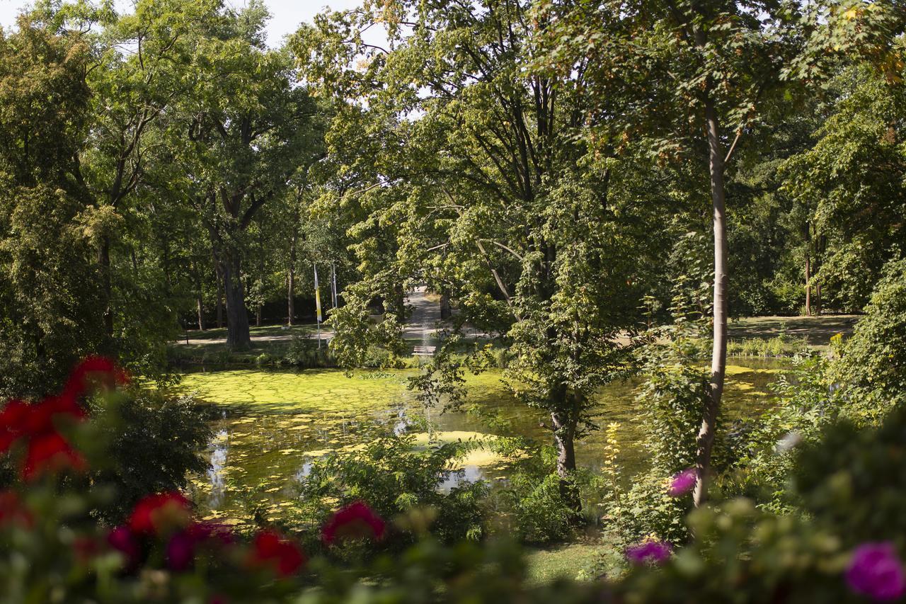 Schlosshotel Villa Westerberge Ашерслебен Экстерьер фото