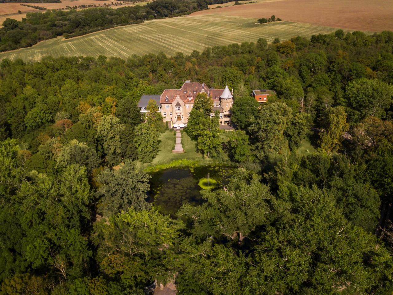 Schlosshotel Villa Westerberge Ашерслебен Экстерьер фото